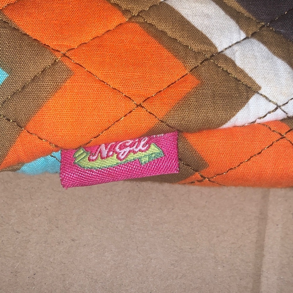 Chevron Patterned Shoulder Bag - Picture 6 of 6